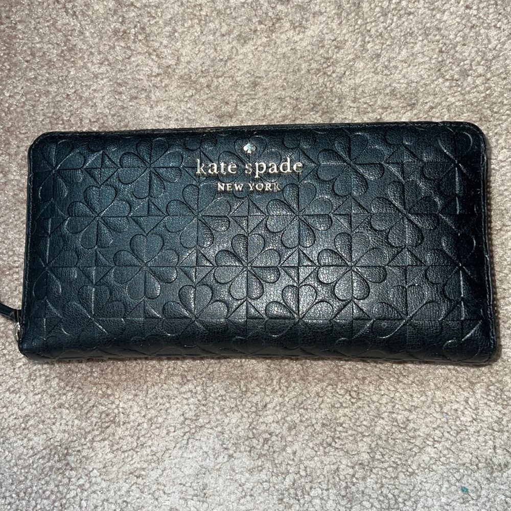 Kate spade wallet, like new